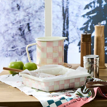 Load image into Gallery viewer, Rosy Check 7 Cup Measuring Cup