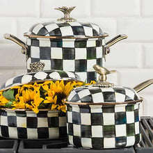 Load image into Gallery viewer, Courtly Check 2.5 Quart Saucepan
