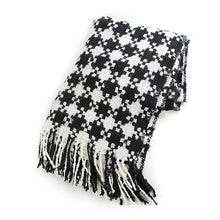 Load image into Gallery viewer, Houndstooth Throw - Black &amp; Ivory

